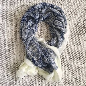Gorgeous vintage pattern scarf